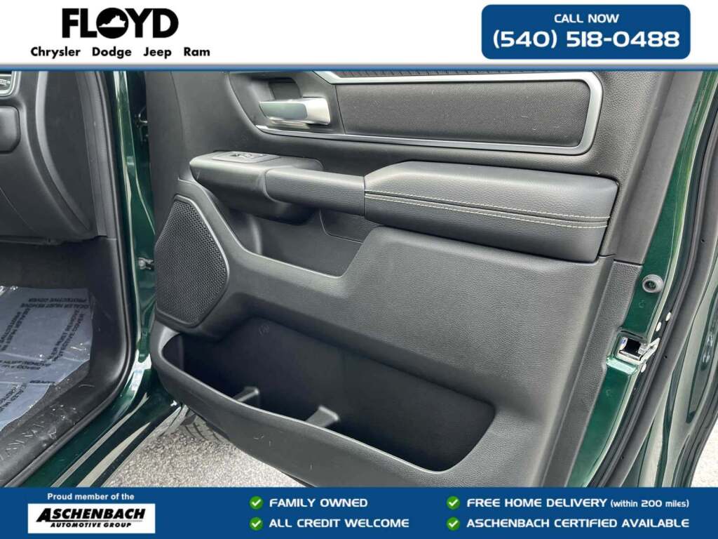 2026 Ram 1500 Big Horn Crew Cab 4x4 5'7" Box
