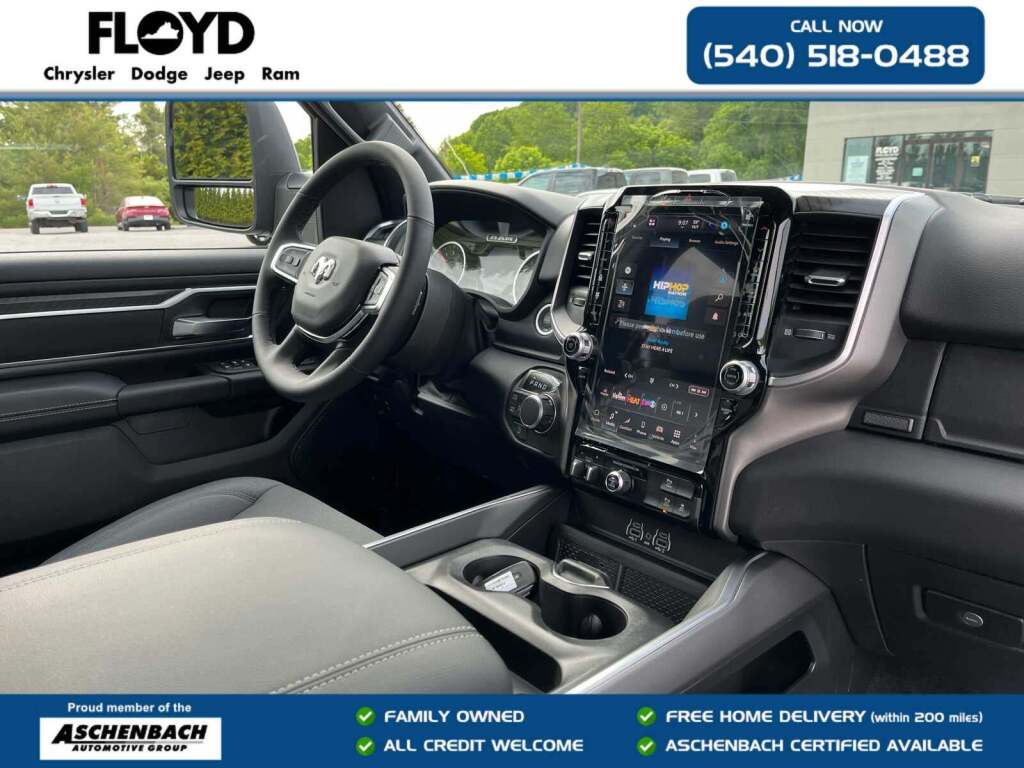 2026 Ram 1500 Big Horn Crew Cab 4x4 5'7" Box