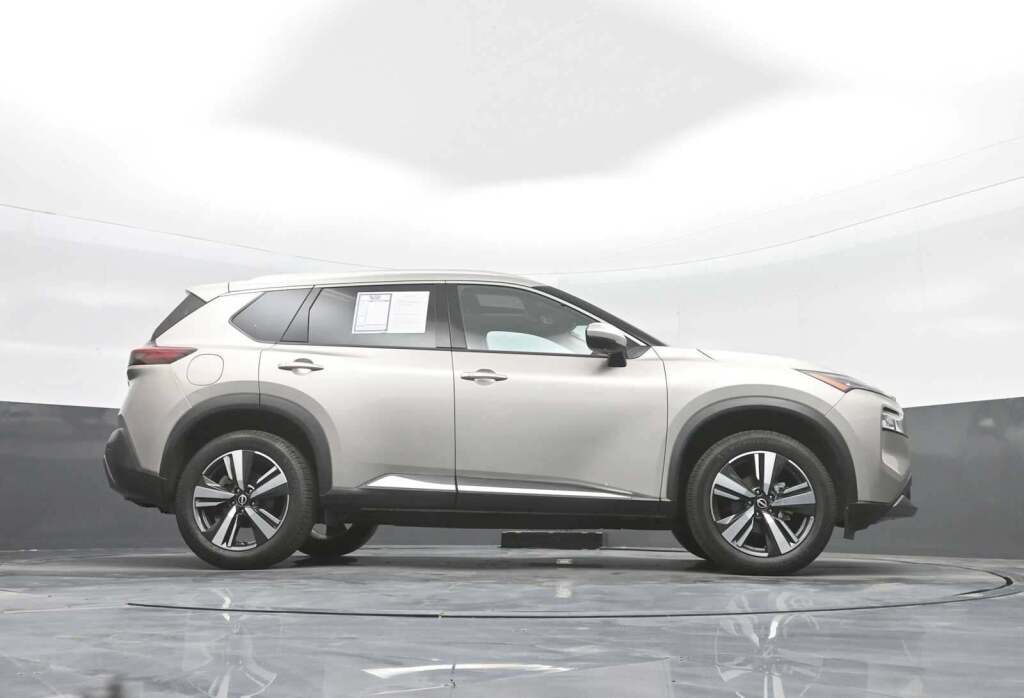 2023 Nissan Rogue SL FWD