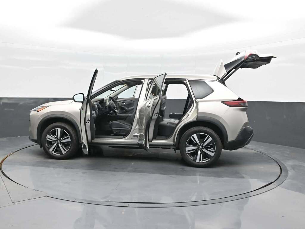 2023 Nissan Rogue SL FWD