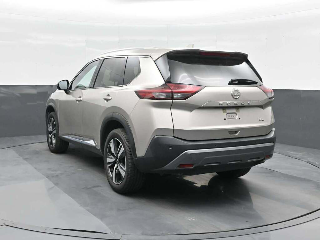 2023 Nissan Rogue SL FWD