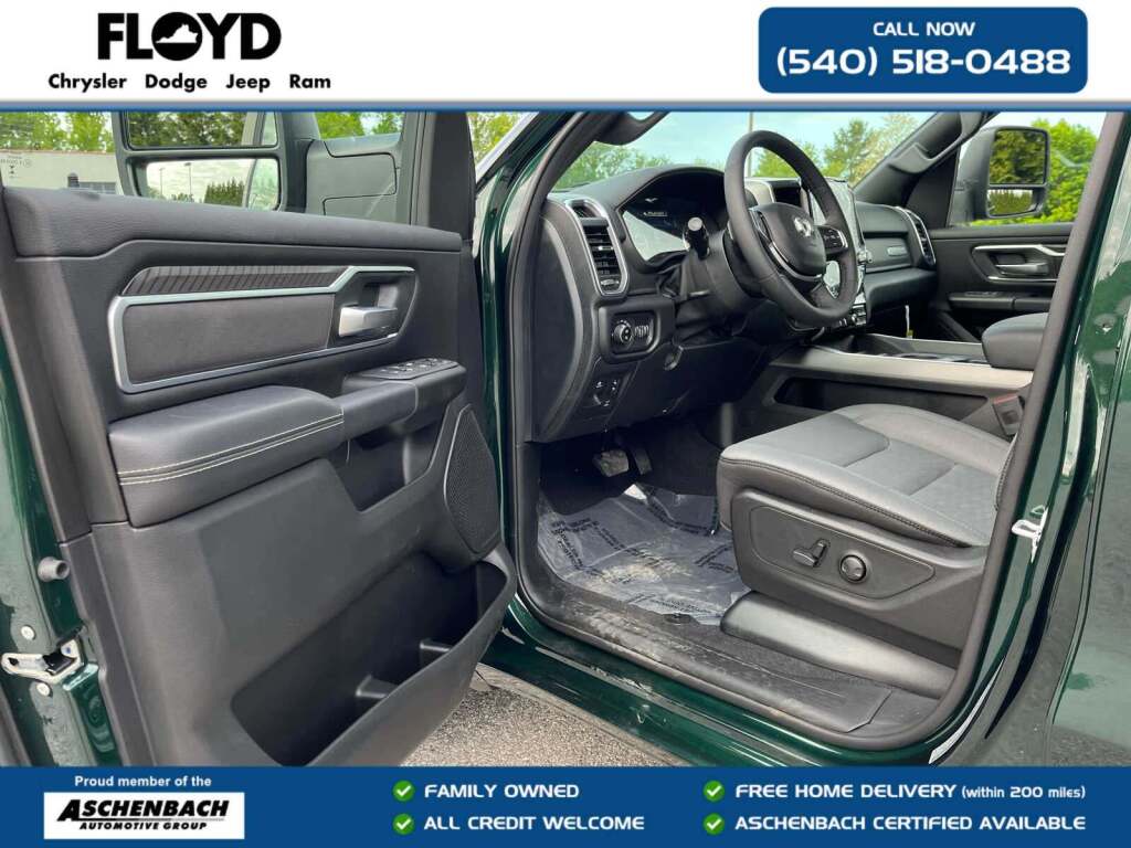 2026 Ram 1500 Big Horn Crew Cab 4x4 5'7" Box