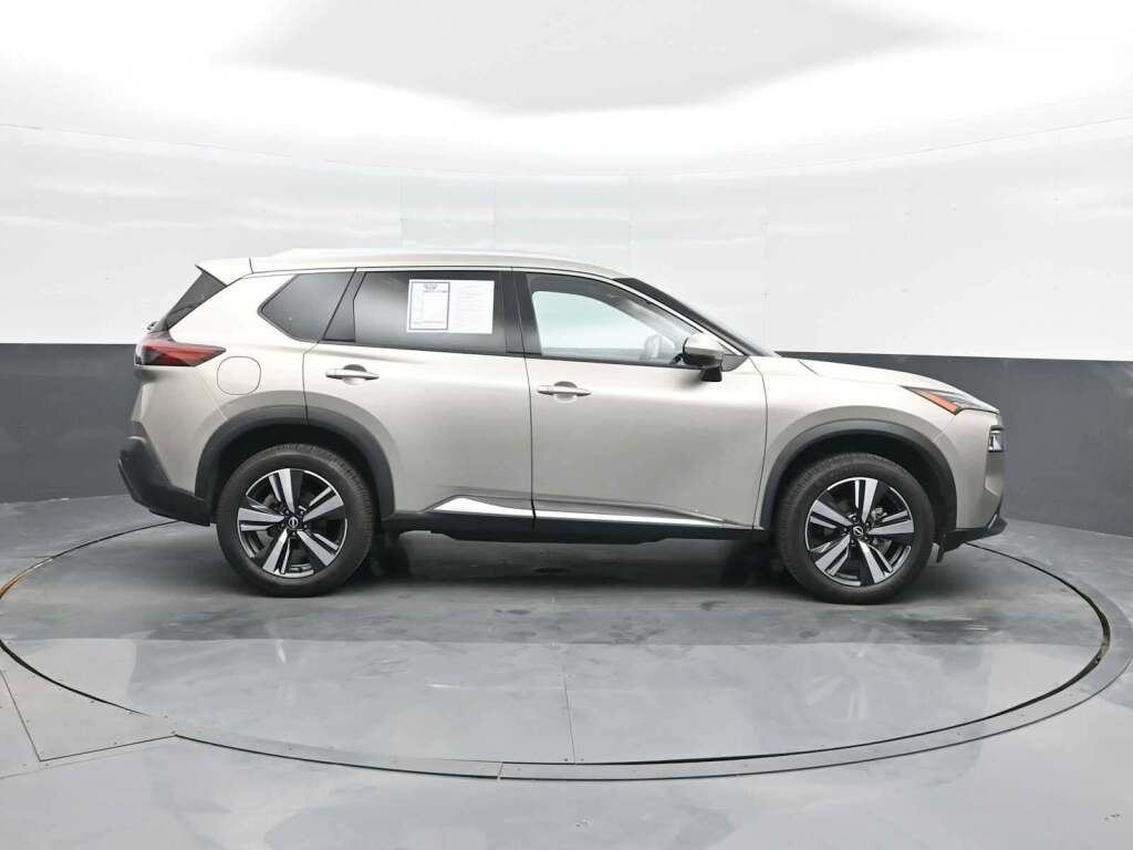 2023 Nissan Rogue SL FWD