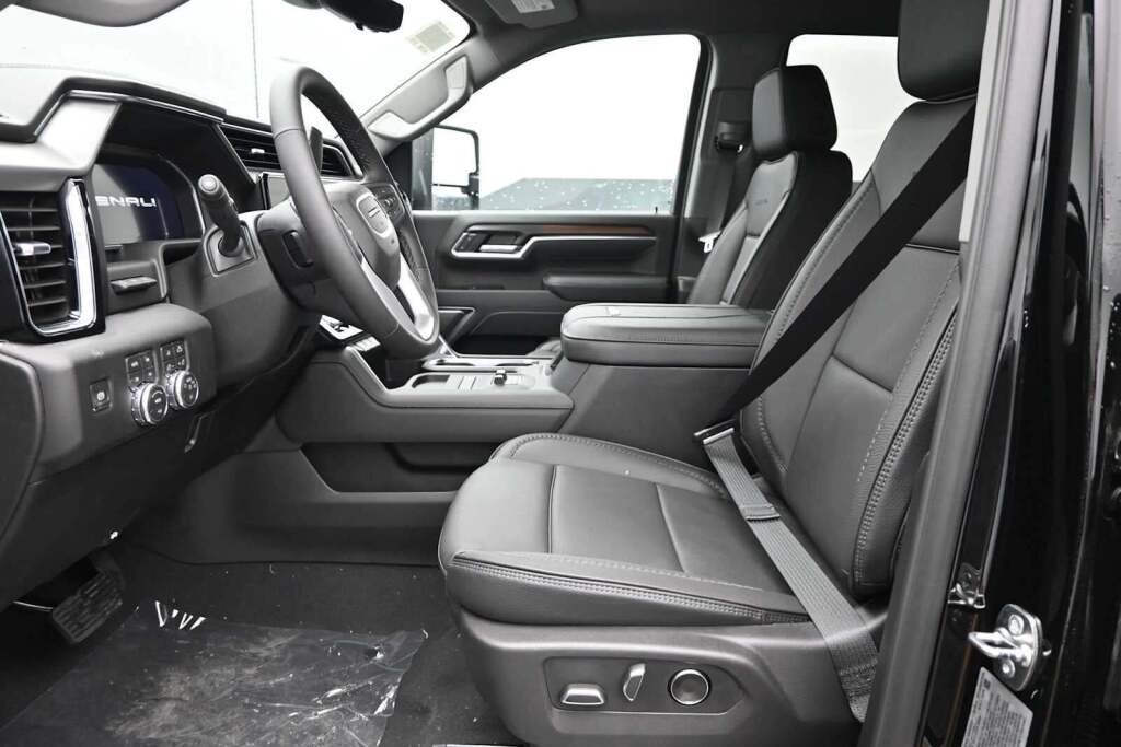 2026 GMC Sierra 2500HD Denali