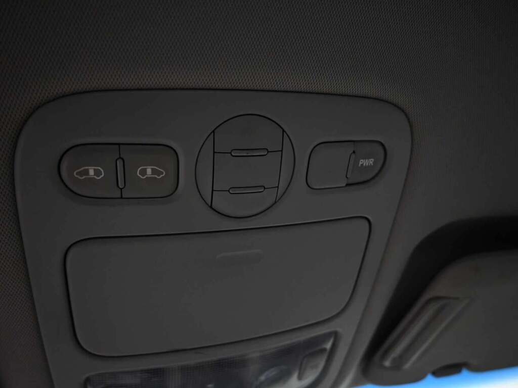 2012 Kia Sedona LX