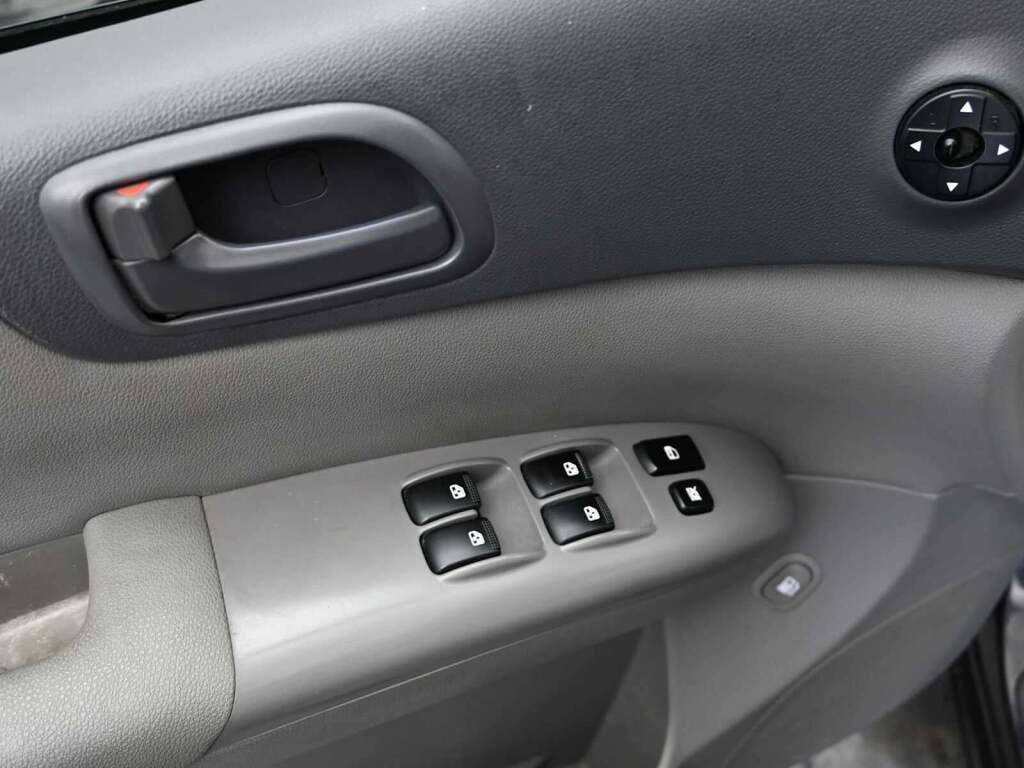 2012 Kia Sedona LX