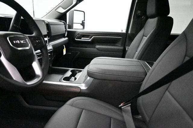 2026 GMC Sierra 2500HD SLT
