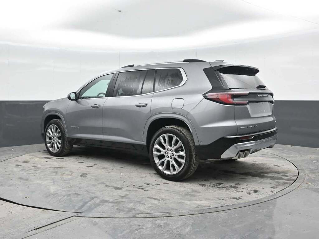 2026 GMC Acadia Denali AWD