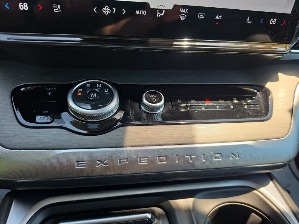 2025 Ford Expedition Platinum MAX