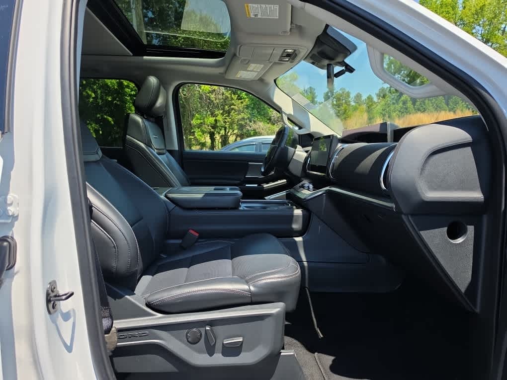 2025 Ford Expedition Platinum MAX