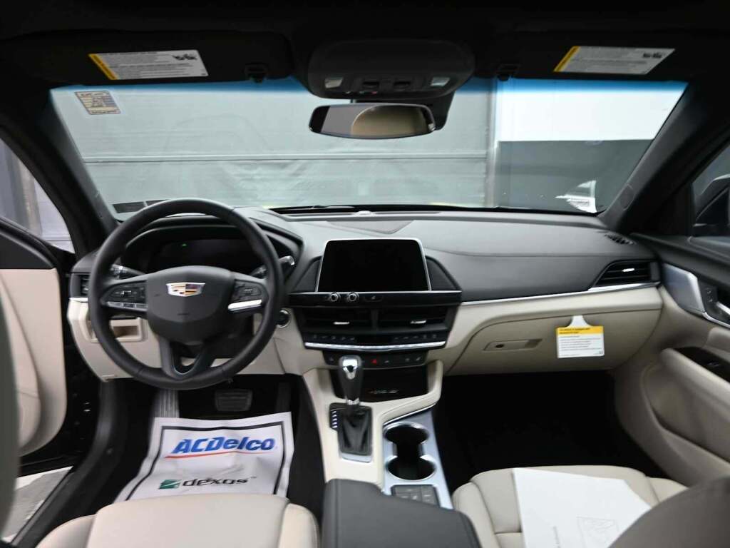 2025 Cadillac CT4 Premium Luxury RWD