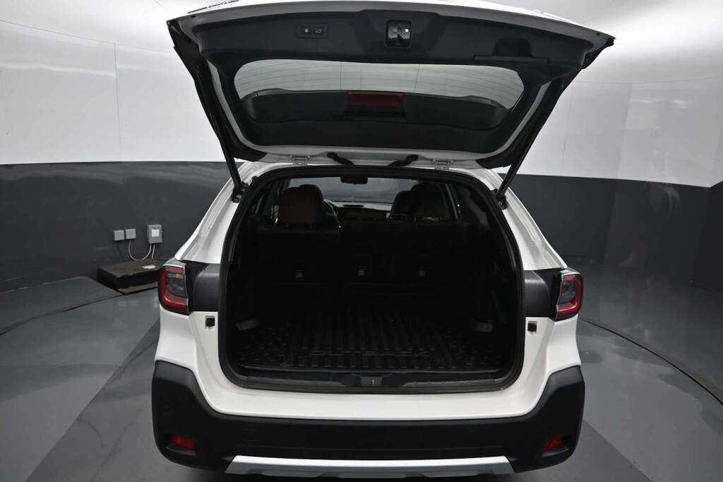 2023 Subaru Outback Touring XT