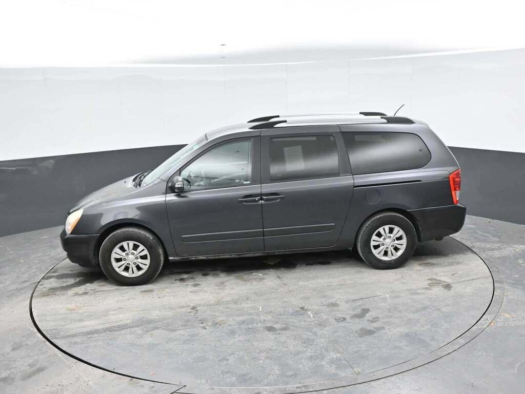 2012 Kia Sedona LX