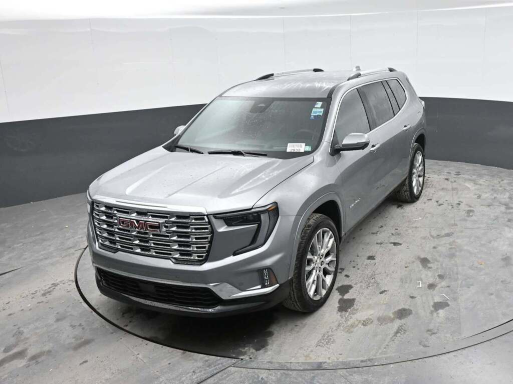 2026 GMC Acadia Denali AWD