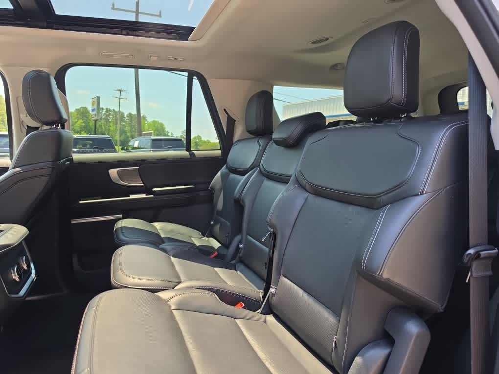 2025 Ford Expedition Platinum MAX