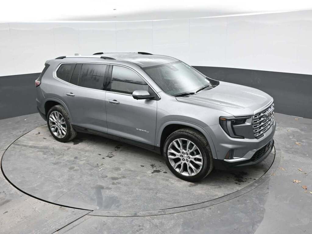 2026 GMC Acadia Denali AWD