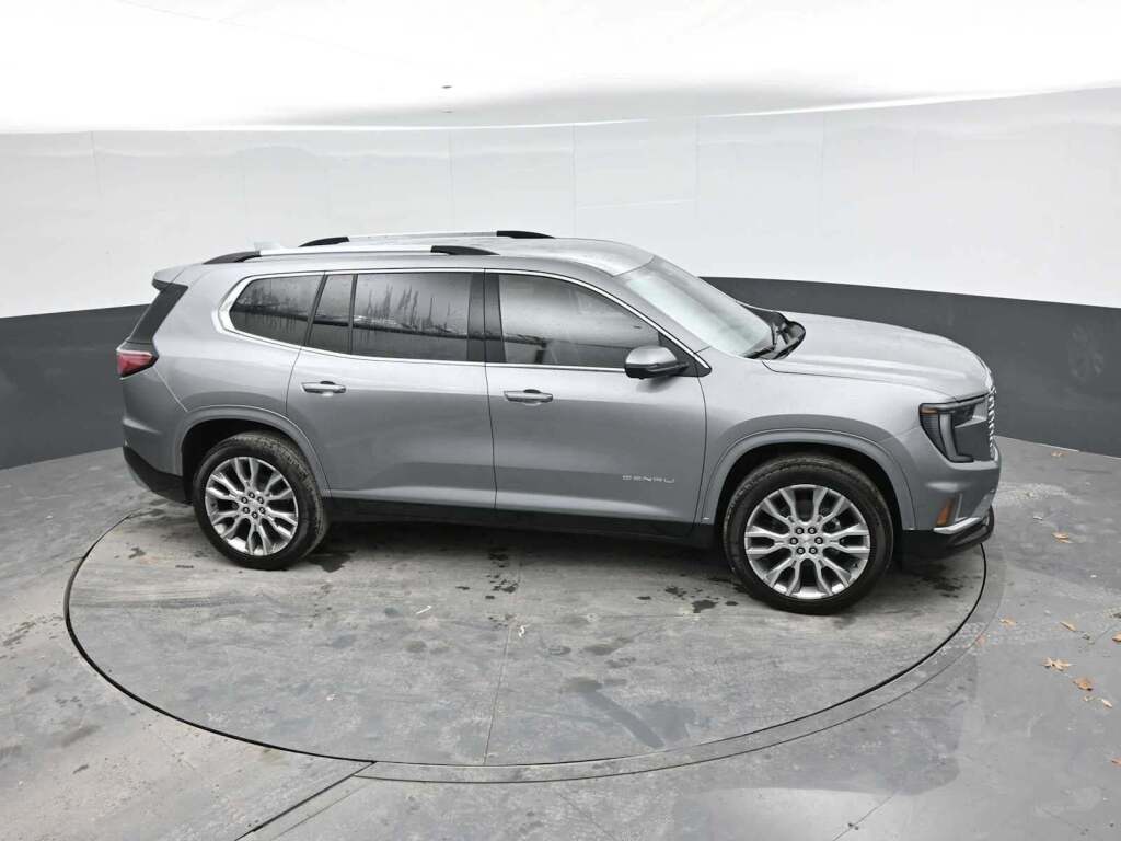 2026 GMC Acadia Denali AWD
