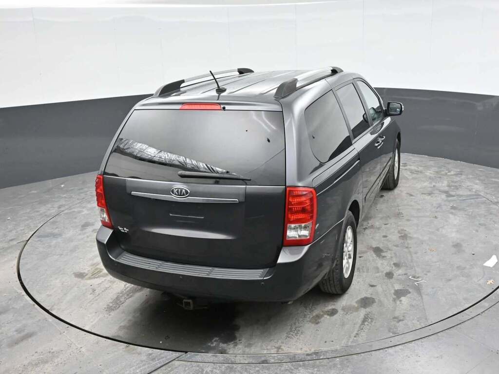 2012 Kia Sedona LX