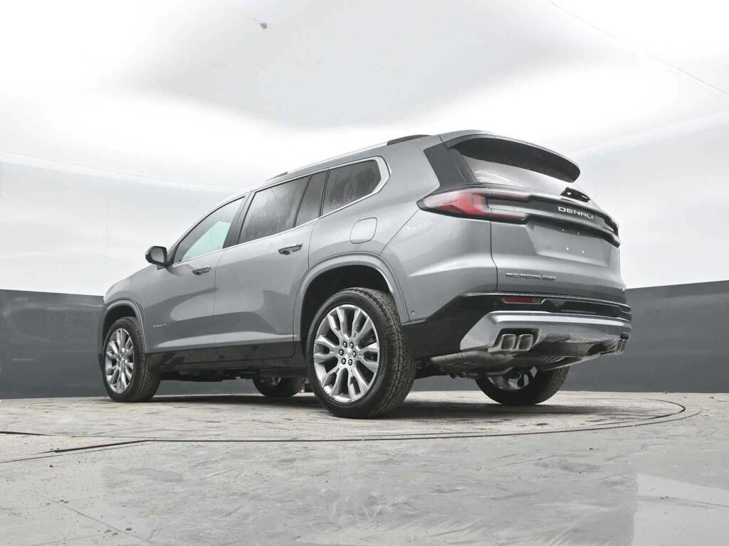 2026 GMC Acadia Denali AWD