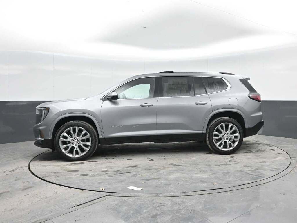 2026 GMC Acadia Denali AWD