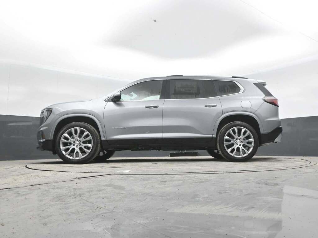 2026 GMC Acadia Denali AWD