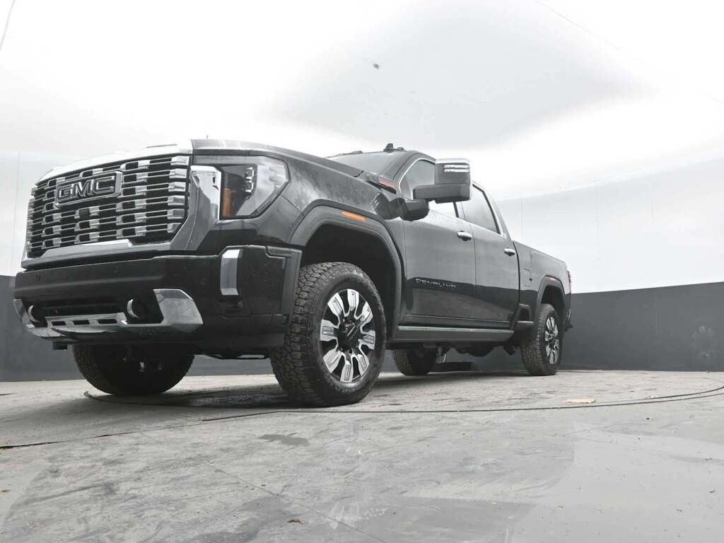 2026 GMC Sierra 2500HD Denali