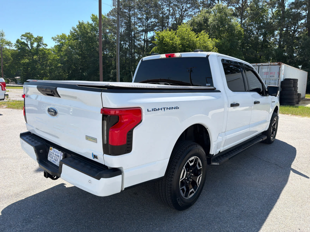 2023 Ford F-150 Lightning Pro
