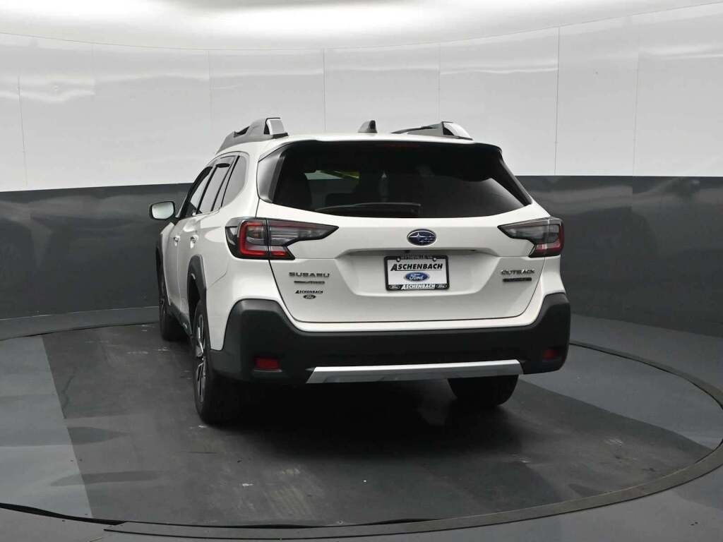 2023 Subaru Outback Touring XT