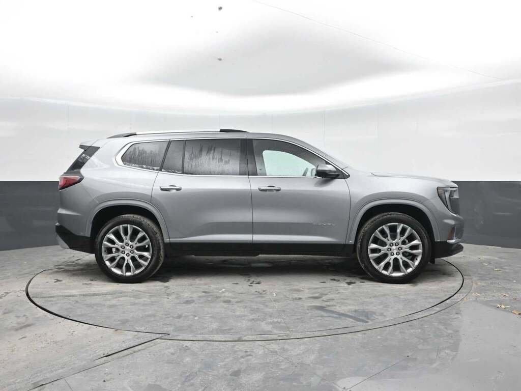 2026 GMC Acadia Denali AWD