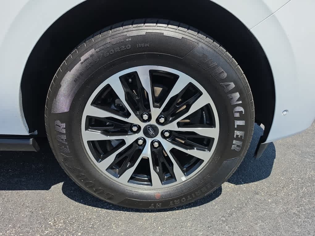 2025 Ford Expedition Platinum MAX