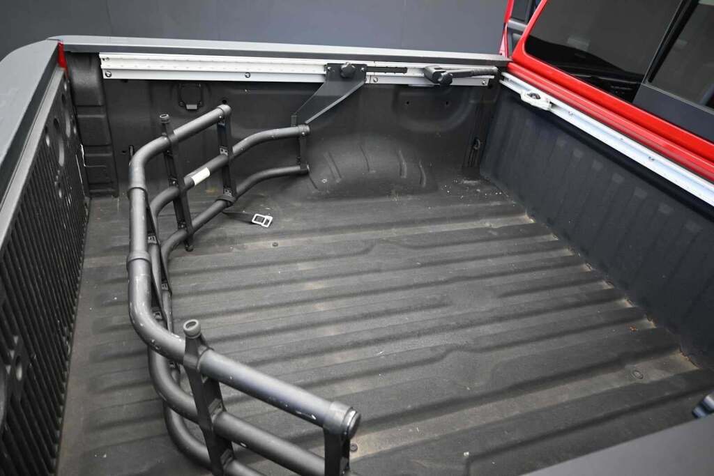 2024 Nissan TITAN Crew Cab PRO-4X 4x4