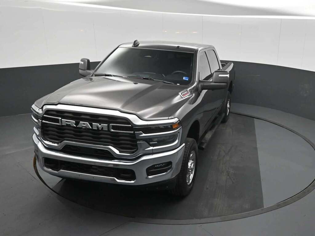 2025 Ram 2500 Tradesman Crew Cab 4x4 6'4" Box