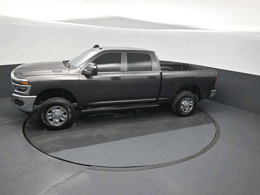 2025 Ram 2500 Tradesman Crew Cab 4x4 6'4" Box