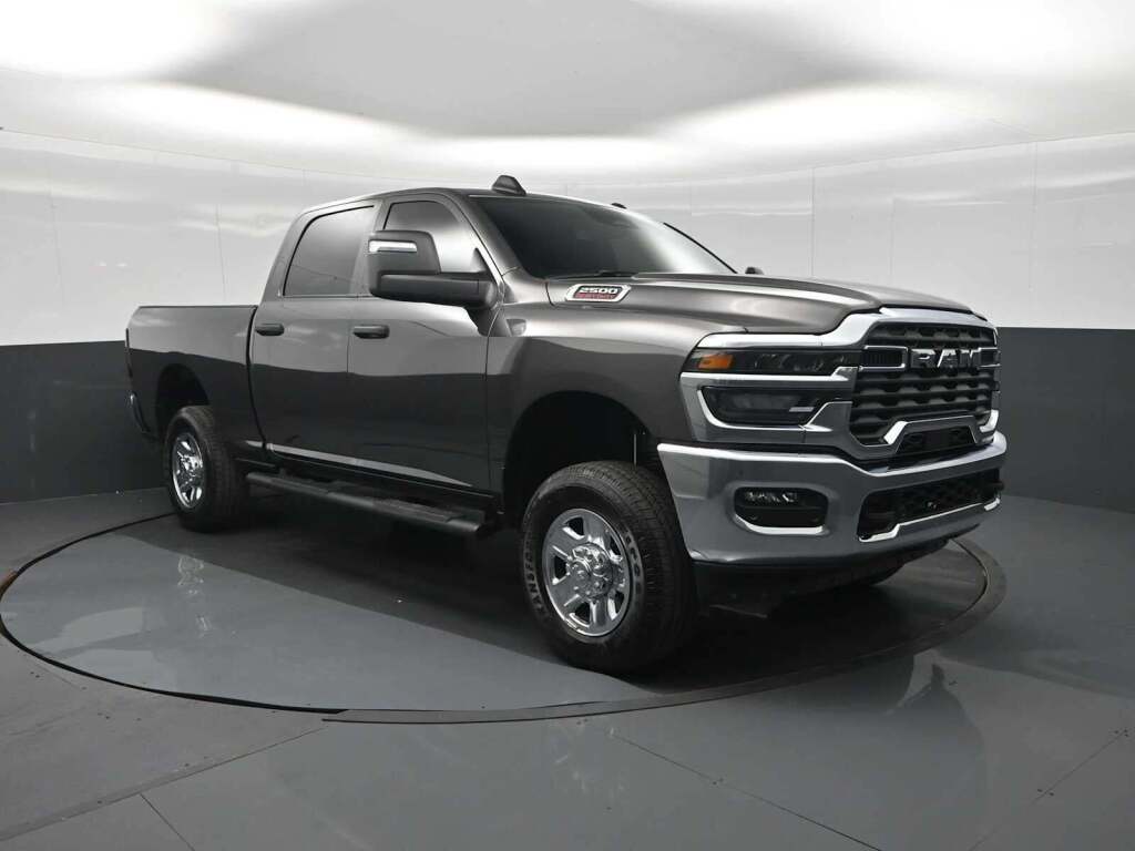 2025 Ram 2500 Tradesman Crew Cab 4x4 6'4" Box