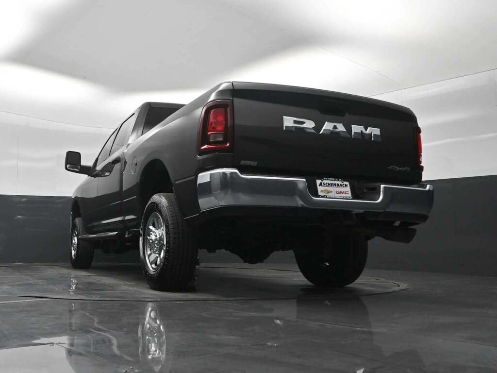 2025 Ram 2500 Tradesman Crew Cab 4x4 6'4" Box