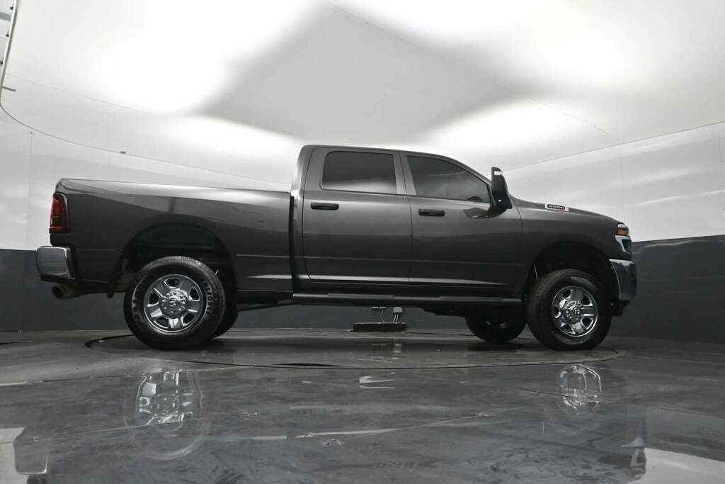 2025 Ram 2500 Tradesman Crew Cab 4x4 6'4" Box