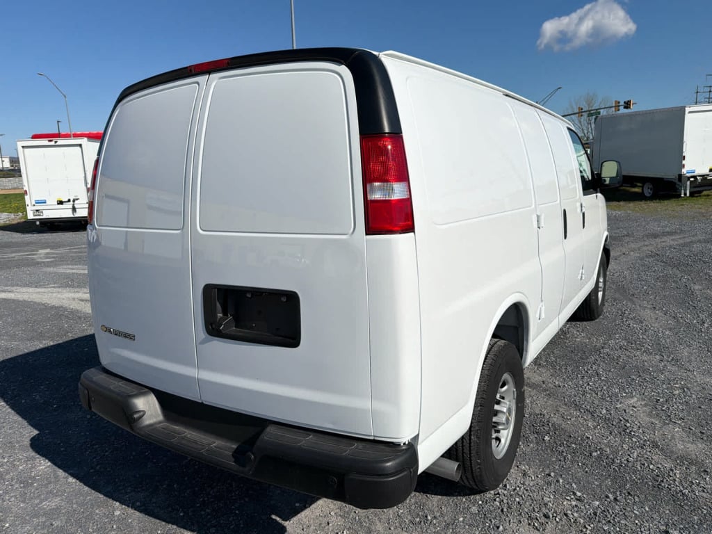 2025 Chevrolet Express Cargo RWD 2500 Regular Wheelbase WT