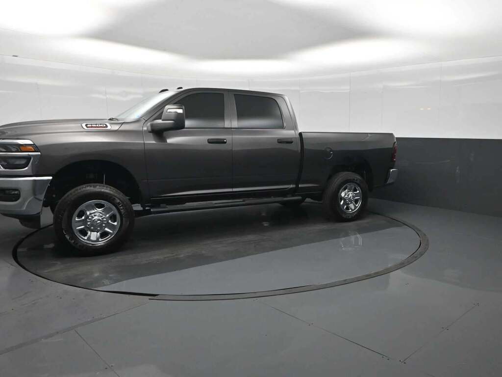 2025 Ram 2500 Tradesman Crew Cab 4x4 6'4" Box