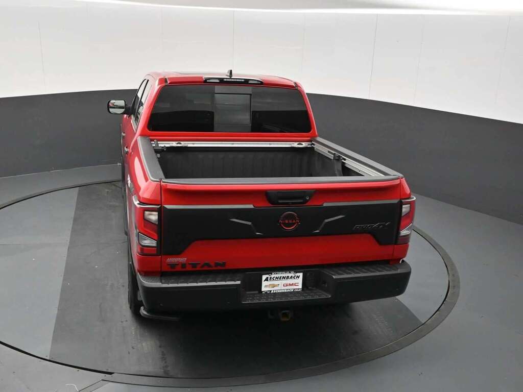2024 Nissan TITAN Crew Cab PRO-4X 4x4