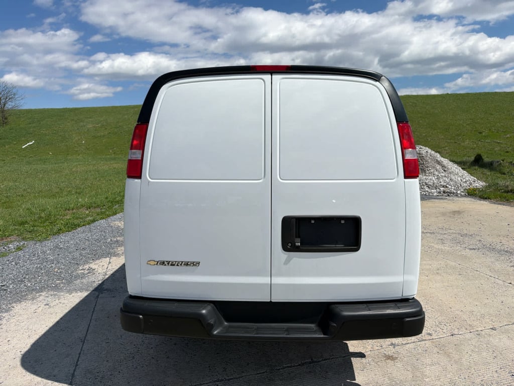 2025 Chevrolet Express Cargo RWD 2500 Regular Wheelbase WT