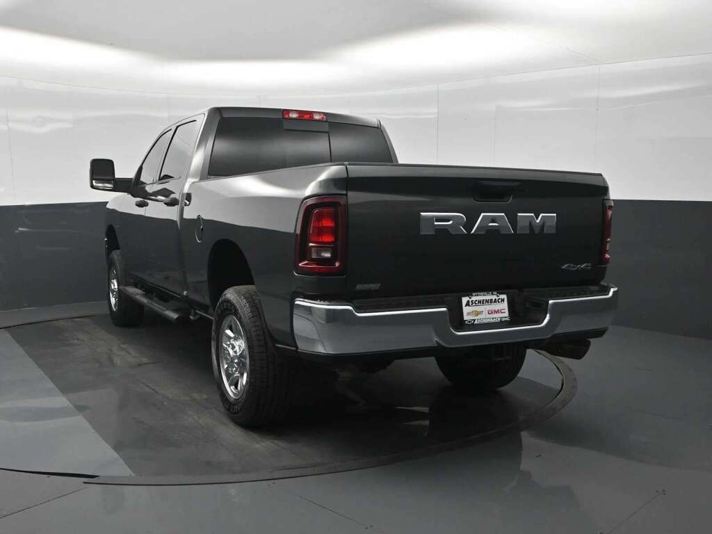 2025 Ram 2500 Tradesman Crew Cab 4x4 6'4" Box