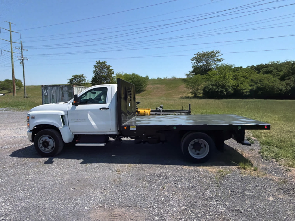 2024 Chevrolet Silverado 6500HD WT