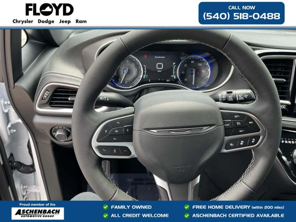 2027 Chrysler Pacifica Select