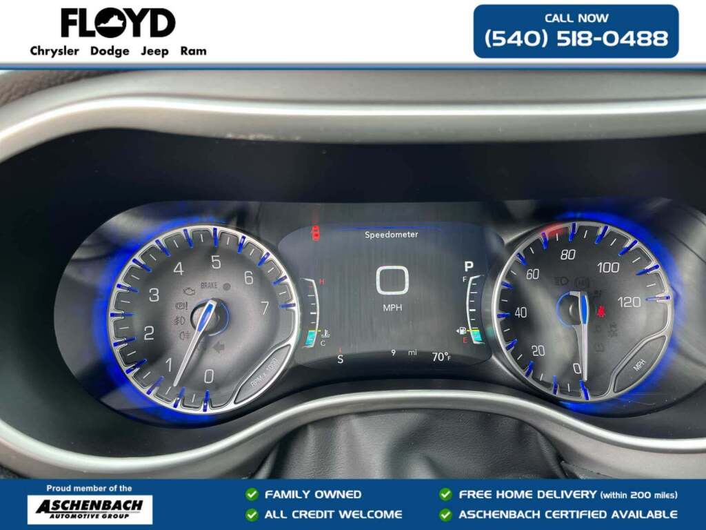 2027 Chrysler Pacifica Select