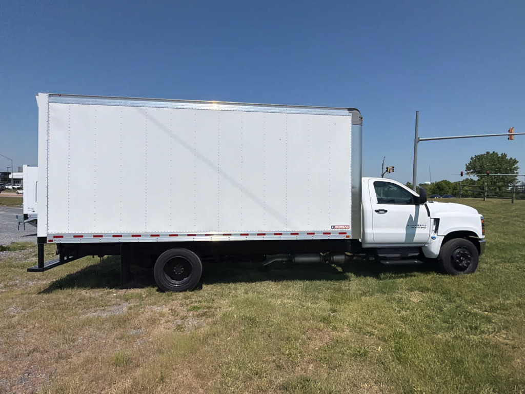 2024 Chevrolet Silverado 6500HD WT