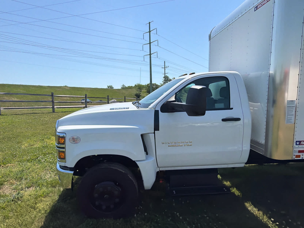 2024 Chevrolet Silverado 6500HD WT