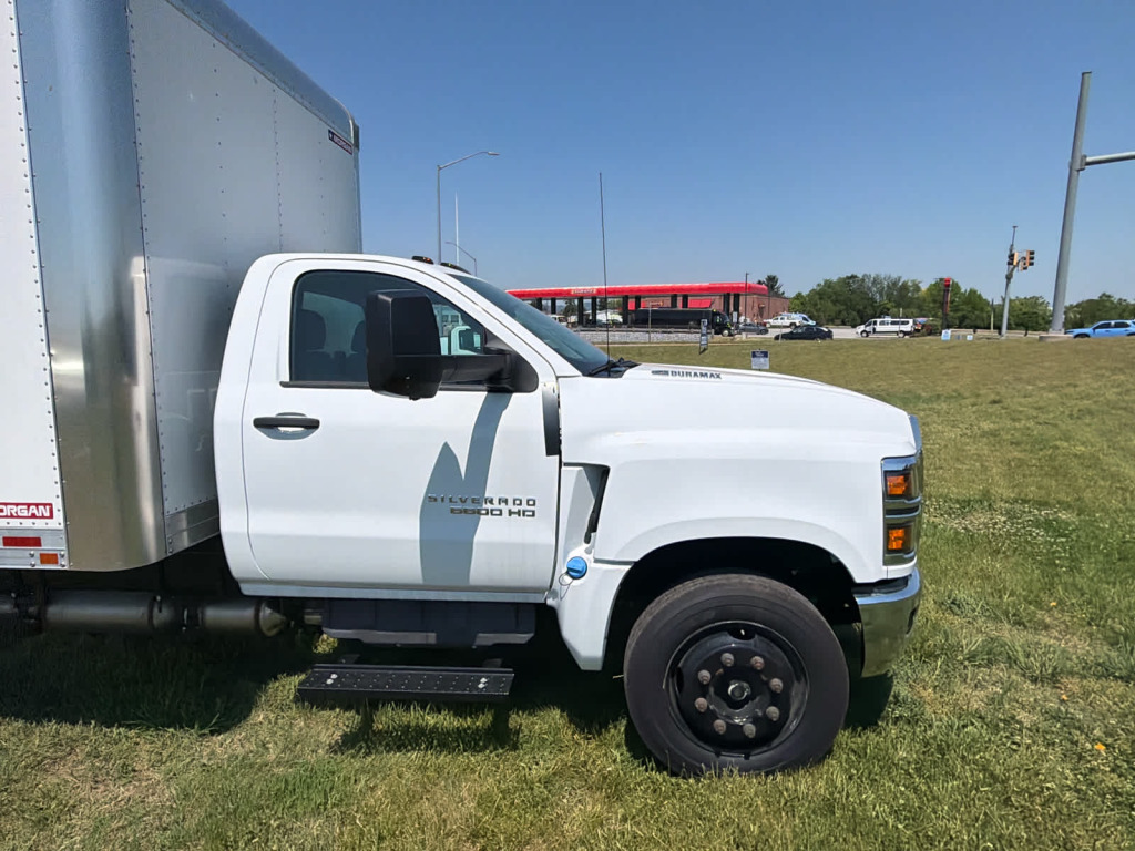 2024 Chevrolet Silverado 6500HD WT