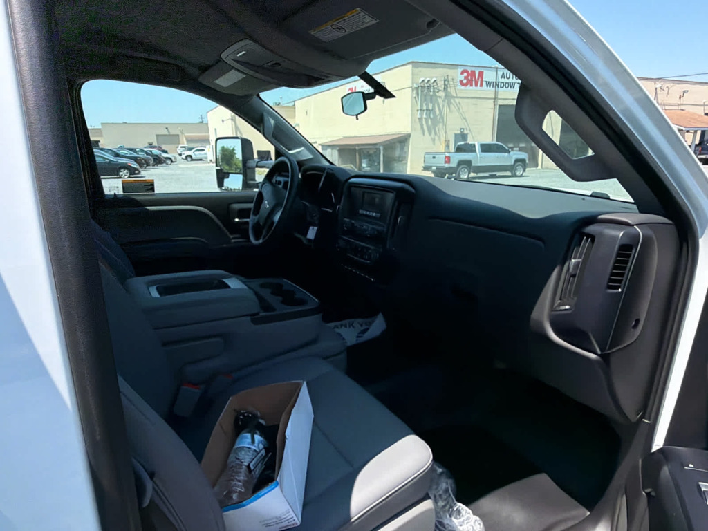 2024 Chevrolet Silverado 6500HD WT
