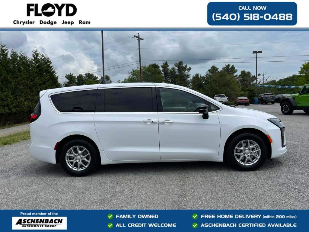 2027 Chrysler Pacifica Select