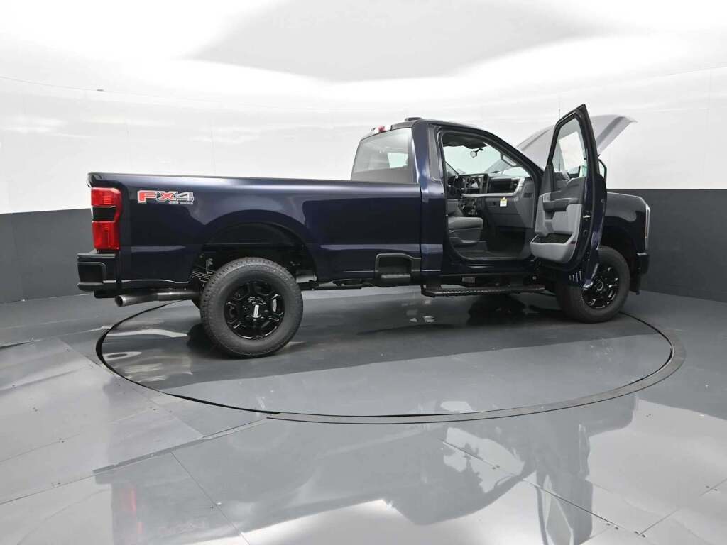 2025 Ford F-350 Super Duty XL
